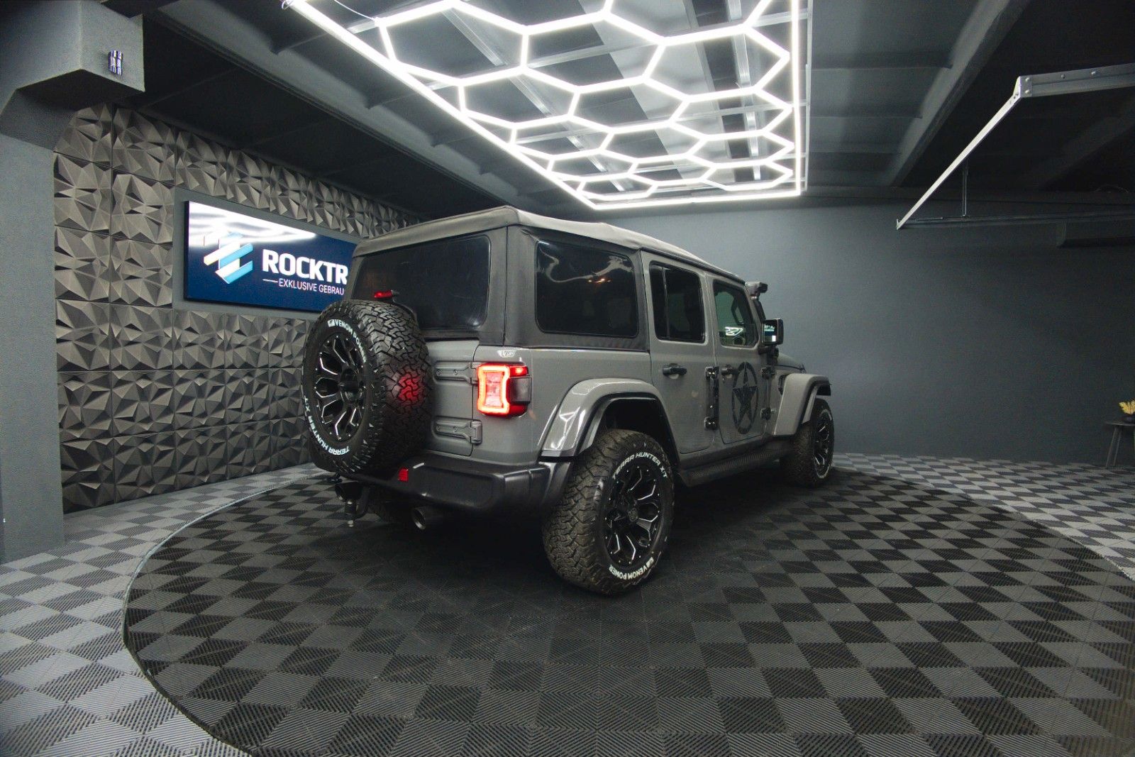 Fahrzeugabbildung Jeep Wrangler 3.6 V6 UNLIMITED SAHARA OFFROAD 4x4 LED