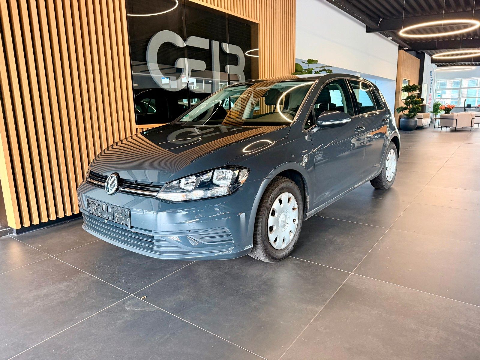 Volkswagen Golf VII Lim. Trendline *ALLWETTER*DSG* imagem 3