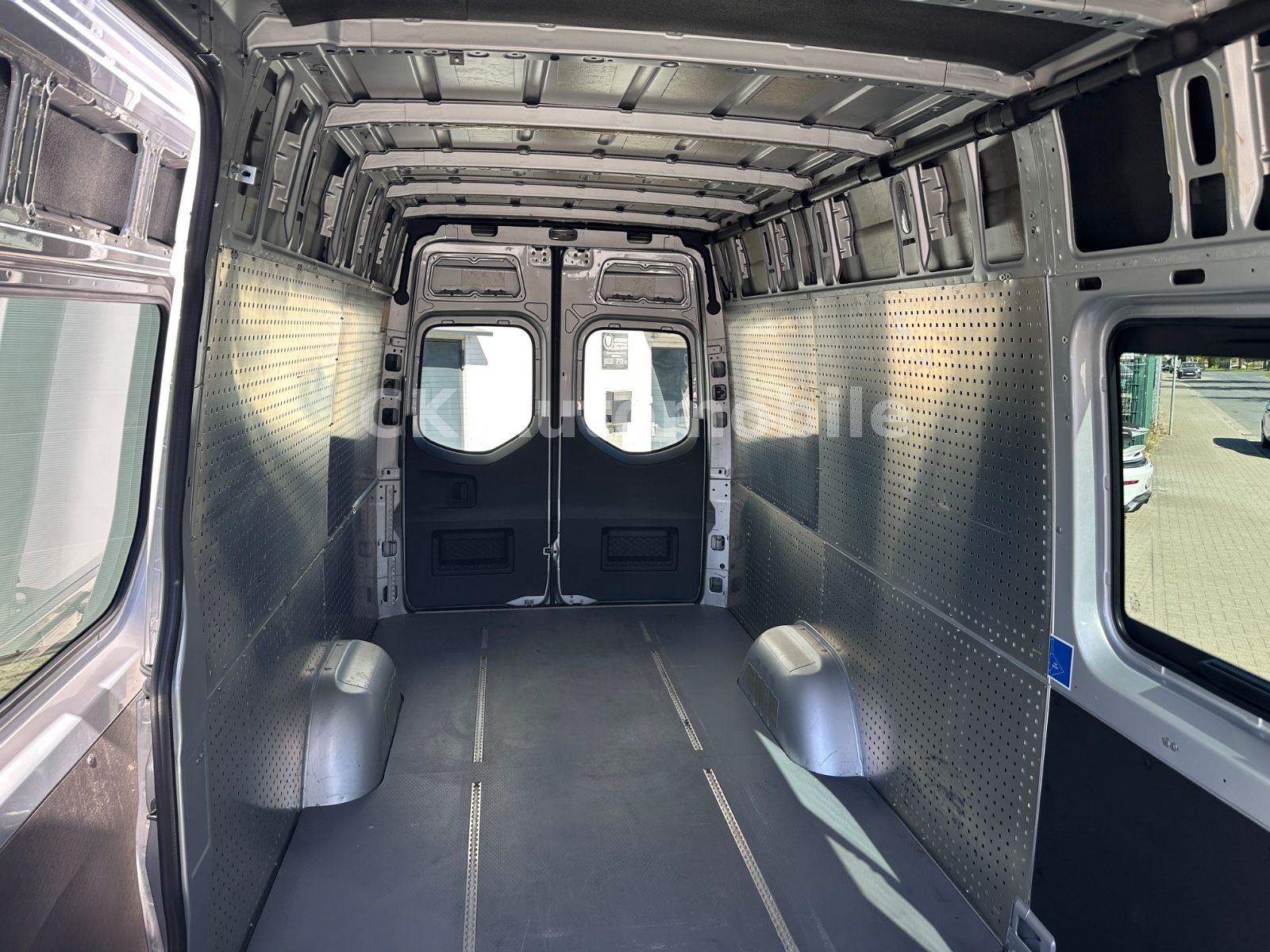Fahrzeugabbildung Mercedes-Benz Sprinter III Kasten 317 Maxi Autom./MBUX/LED/Kam
