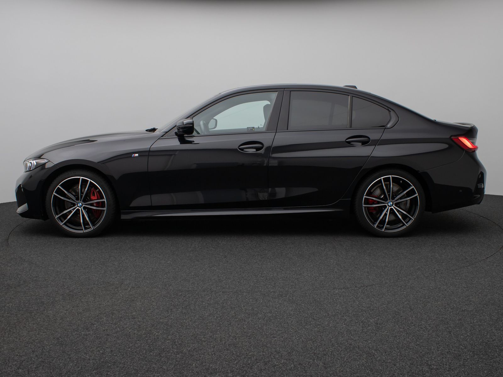 Fahrzeugabbildung BMW 320i M SportPro Glasdach Kamera HUD DAB HiFi 19"