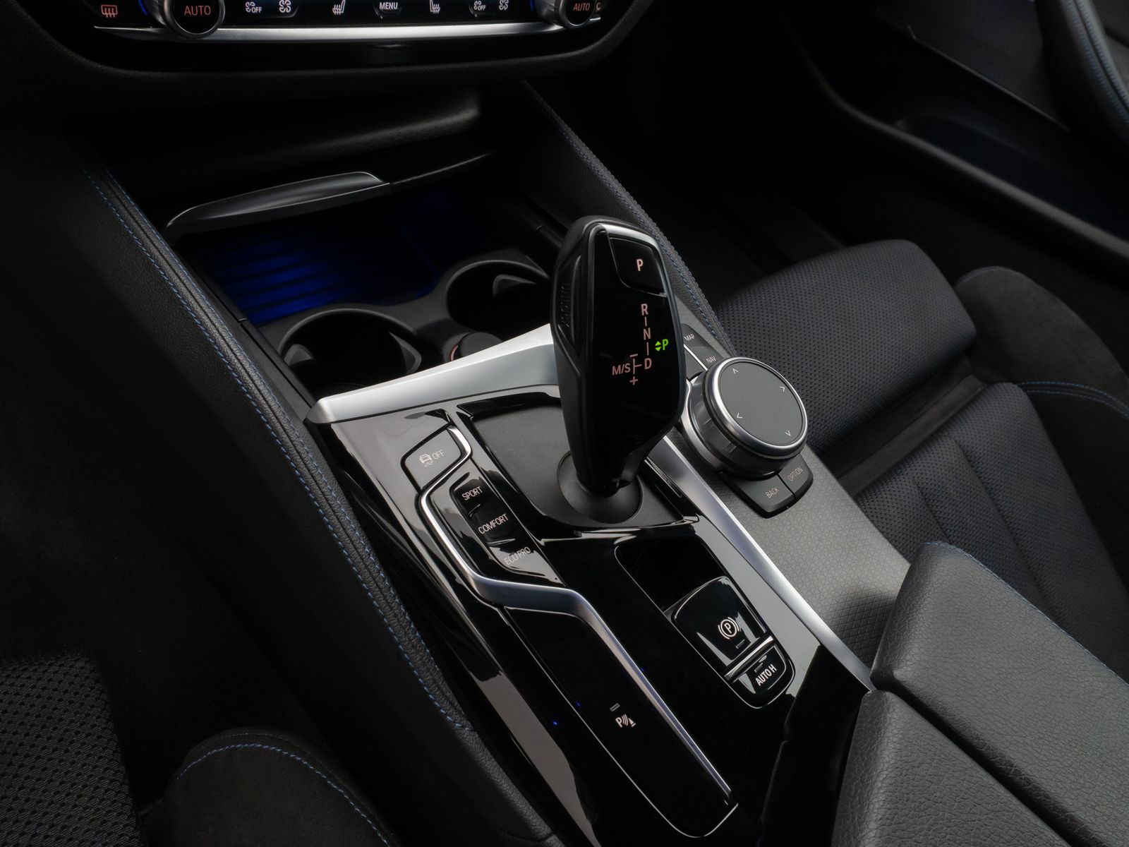 Fahrzeugabbildung BMW 530d xD M Sport Laser Kamera HUD DAB H/K 4xKlima