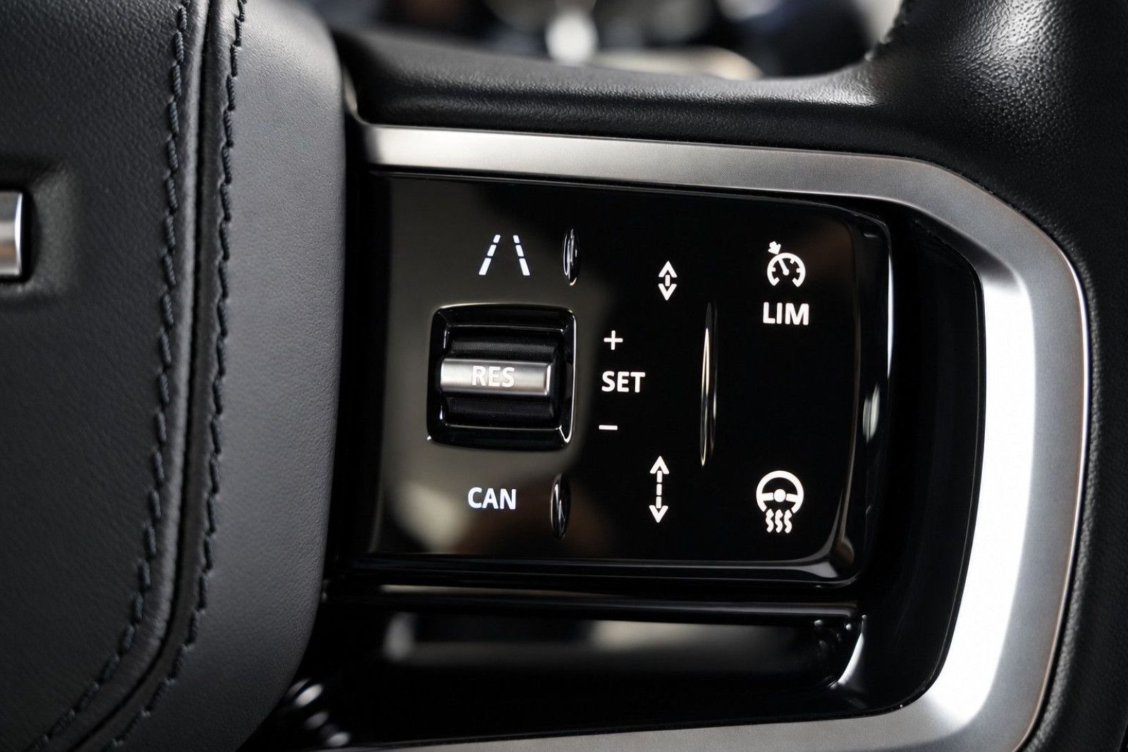 Fahrzeugabbildung Land Rover Range Rover Velar P400e *Panorama*Meridian*Kam