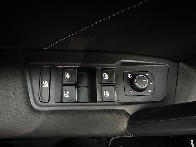 Tiguan R-Line 4Motion NAV;DCC;TWA;KAMERA