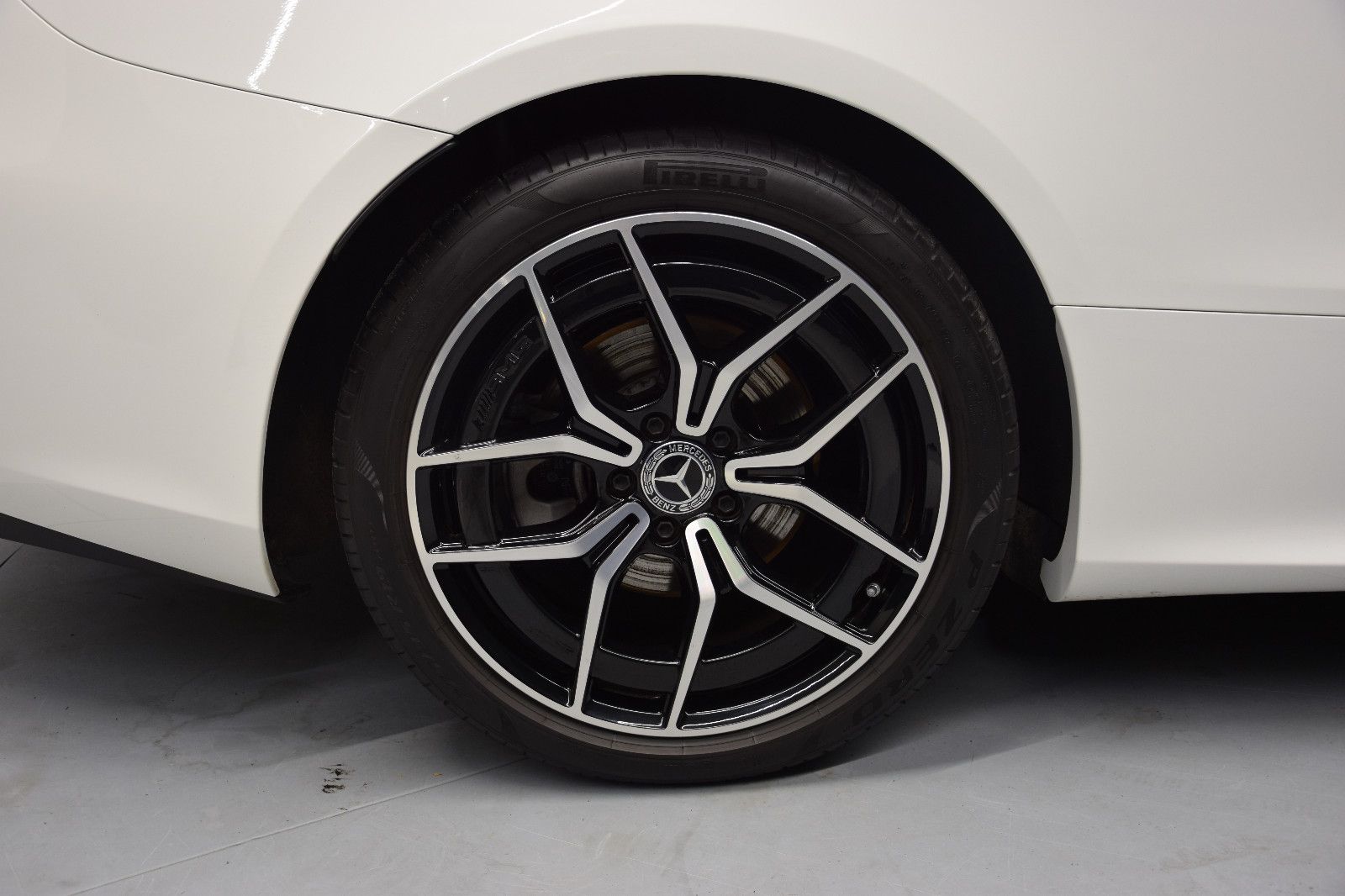 Fahrzeugabbildung Mercedes-Benz E 200 Cabrio 1.Hand AMG LED NAVI Ambiente Leder