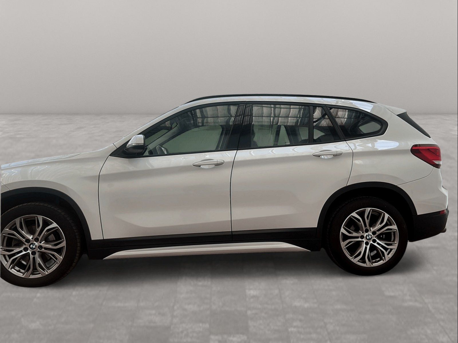 BMW X1 sDrive18d Sport Line Navi AHK Head-Up Kamera foto 2