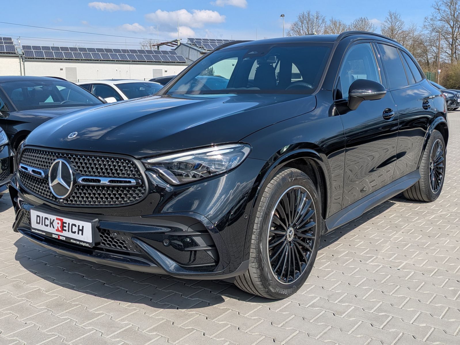 Fahrzeugabbildung Mercedes-Benz GLC 300 d 4M AMG PANO*DIGITAL-LIGHT*ACC*AHK*20"