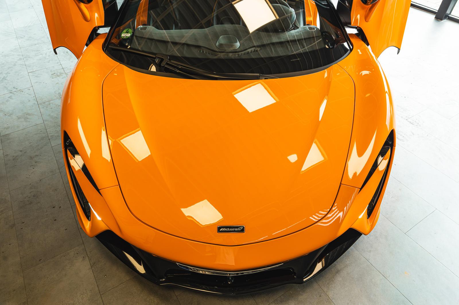 McLaren Artura SPIDER + ALCANTARA + BOWERS & WILKINS