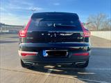 Volvo XC40 D4 AWD R Design Geartronic R Design - Volvo XC40 Gebrauchtwagen in Hamburg