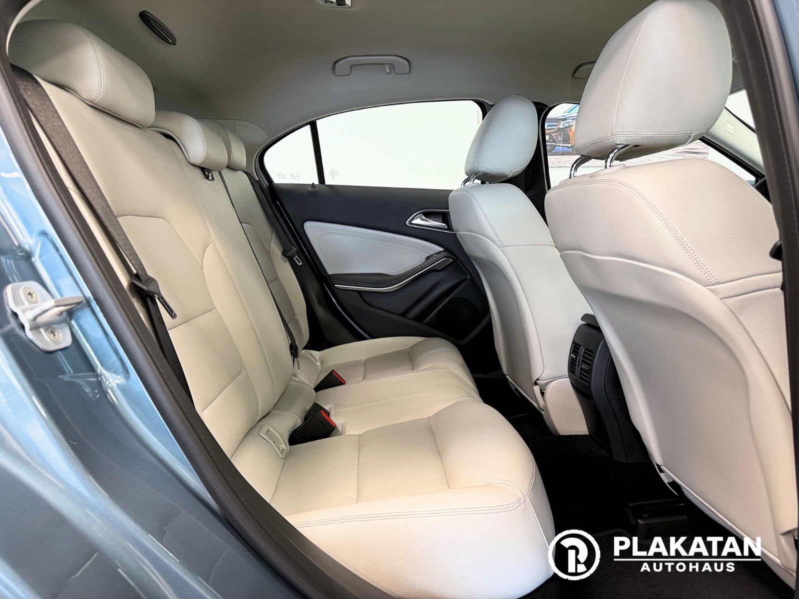 Fahrzeugabbildung Mercedes-Benz A 180 Style Bi-Xenon 1Hand MB-Service