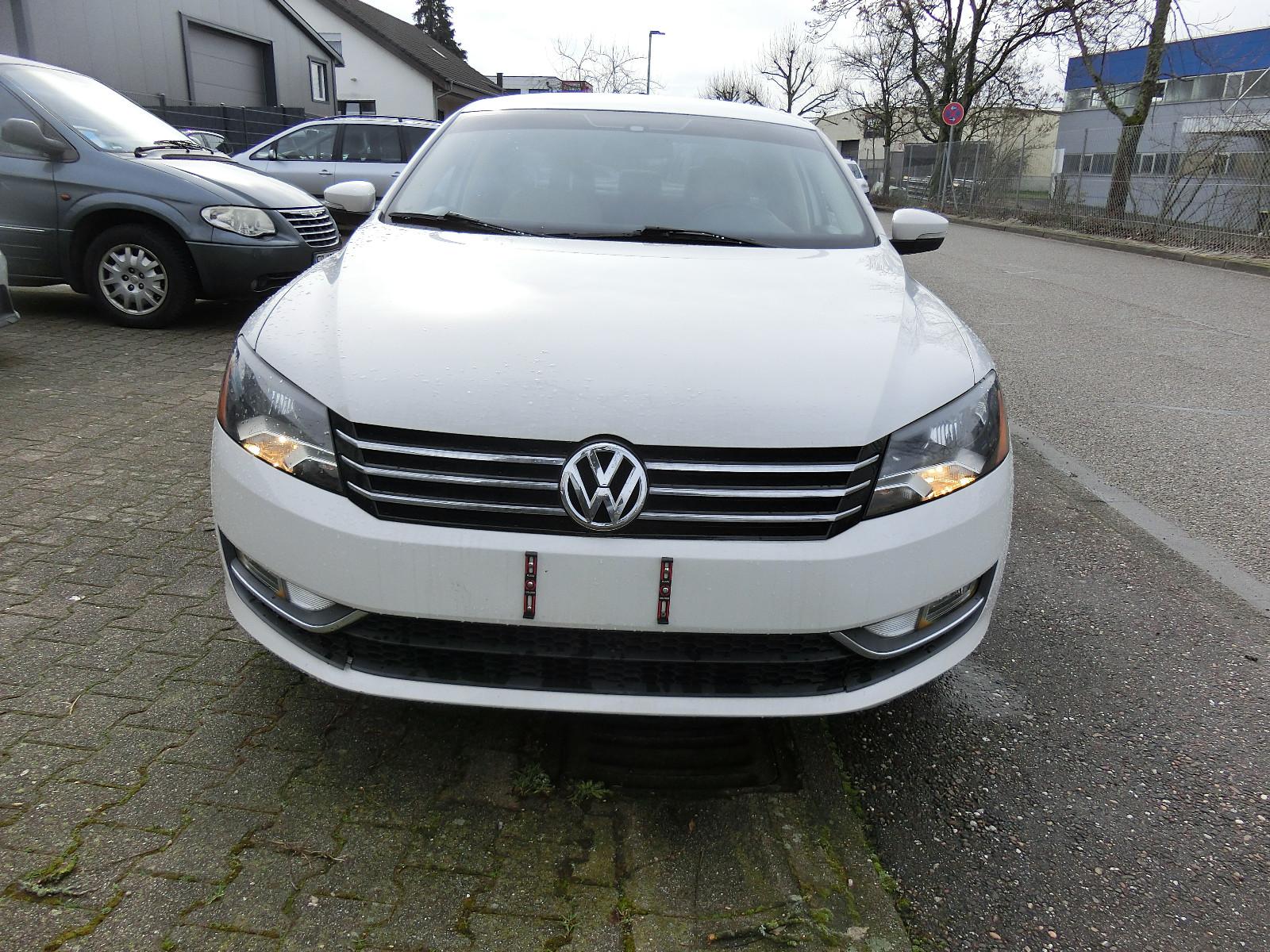 Volkswagen Passat 1.8 TSI Limited