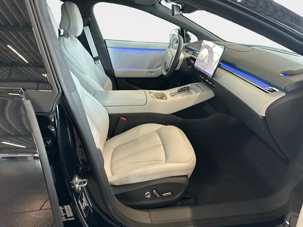 XPENG P7