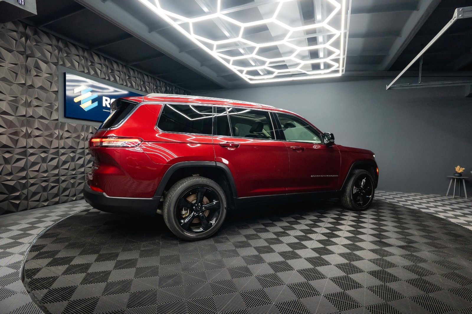 Fahrzeugabbildung Jeep Grand Cherokee 3.6 4x4 LIMITED L Modell 2022 19%