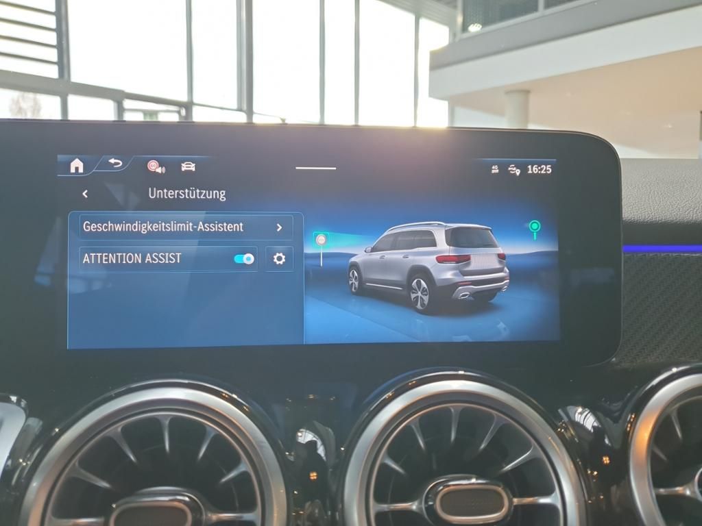 Fahrzeugabbildung Mercedes-Benz GLB 200 d AMG Line*NightPaket*Anhängevorrichtung