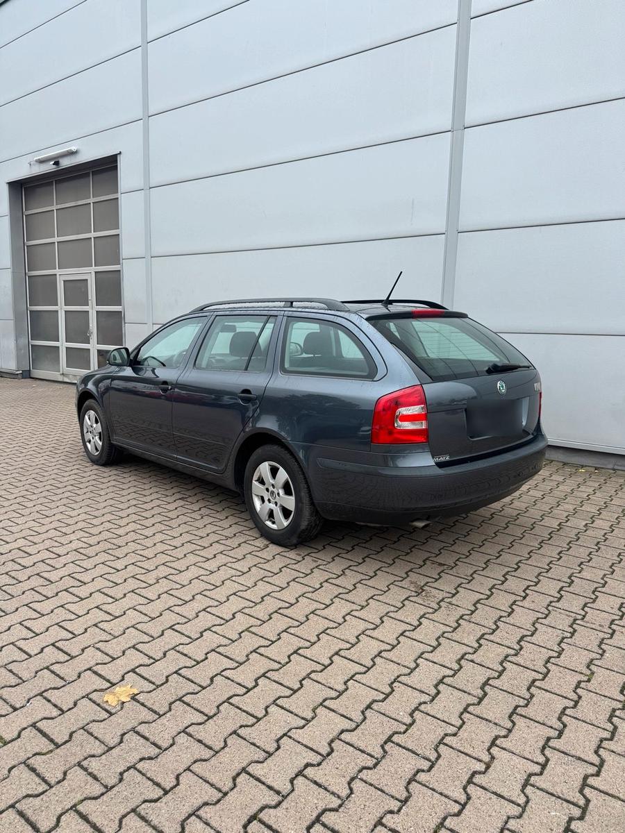 Skoda Octavia 2013 — interior