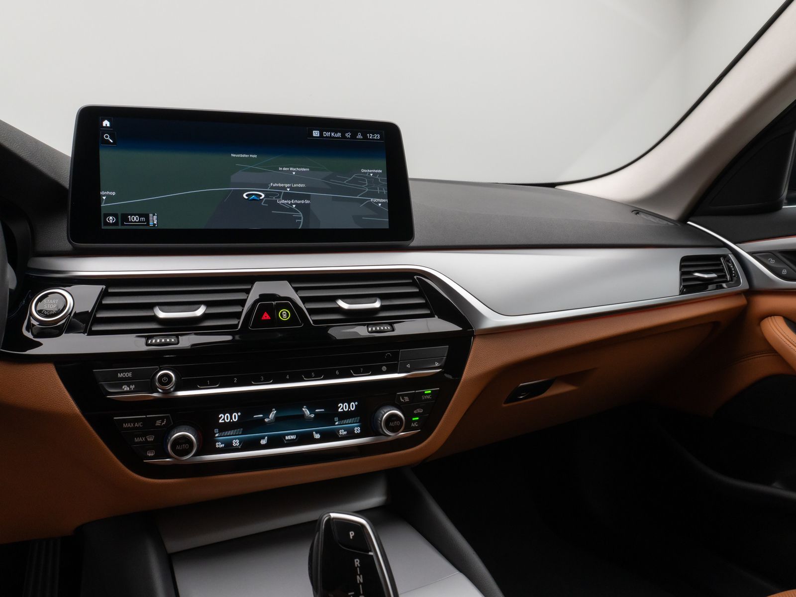 Fahrzeugabbildung BMW 530e xD Laser Kamera HUD DAB HiFi 4xKlima AHK