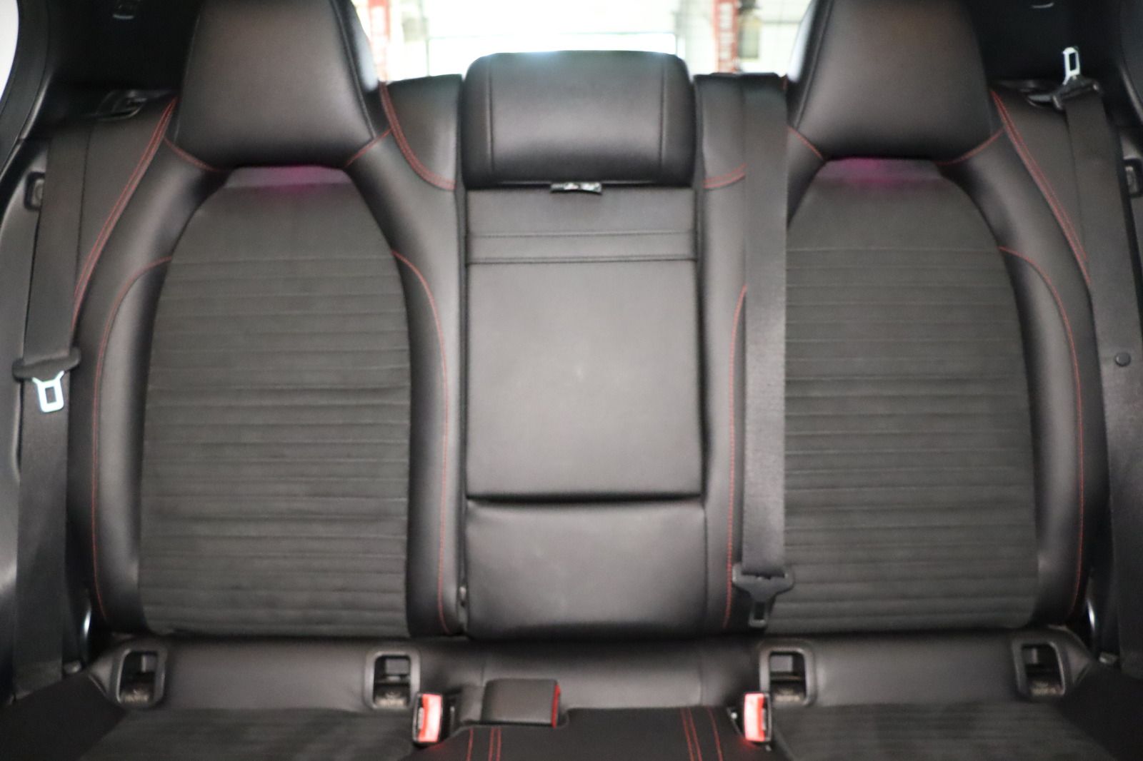Fahrzeugabbildung Mercedes-Benz GLA 220 d AMG-line * LED * Navi * Pano