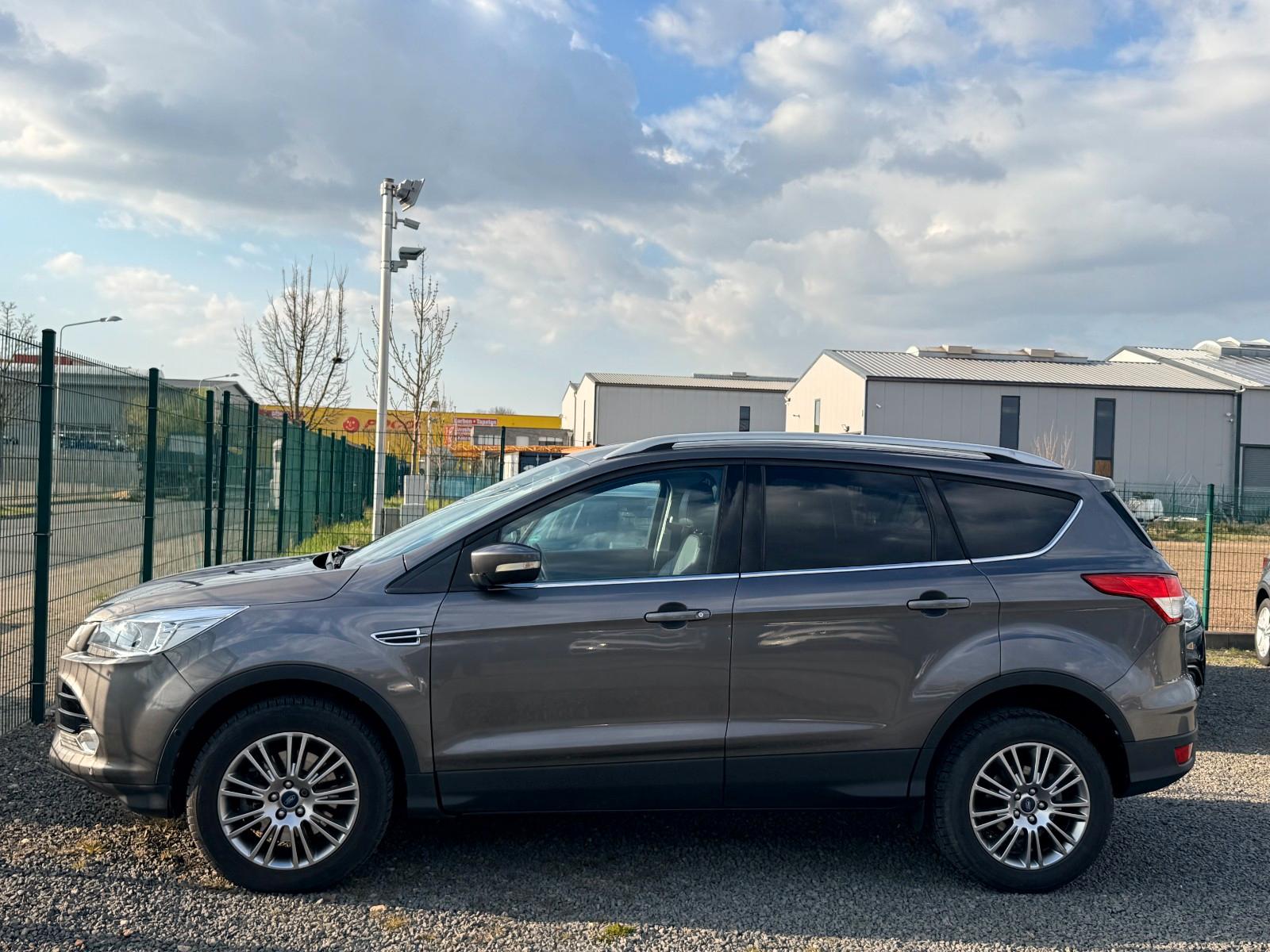 Ford Kuga Titanium Volleder 4x4