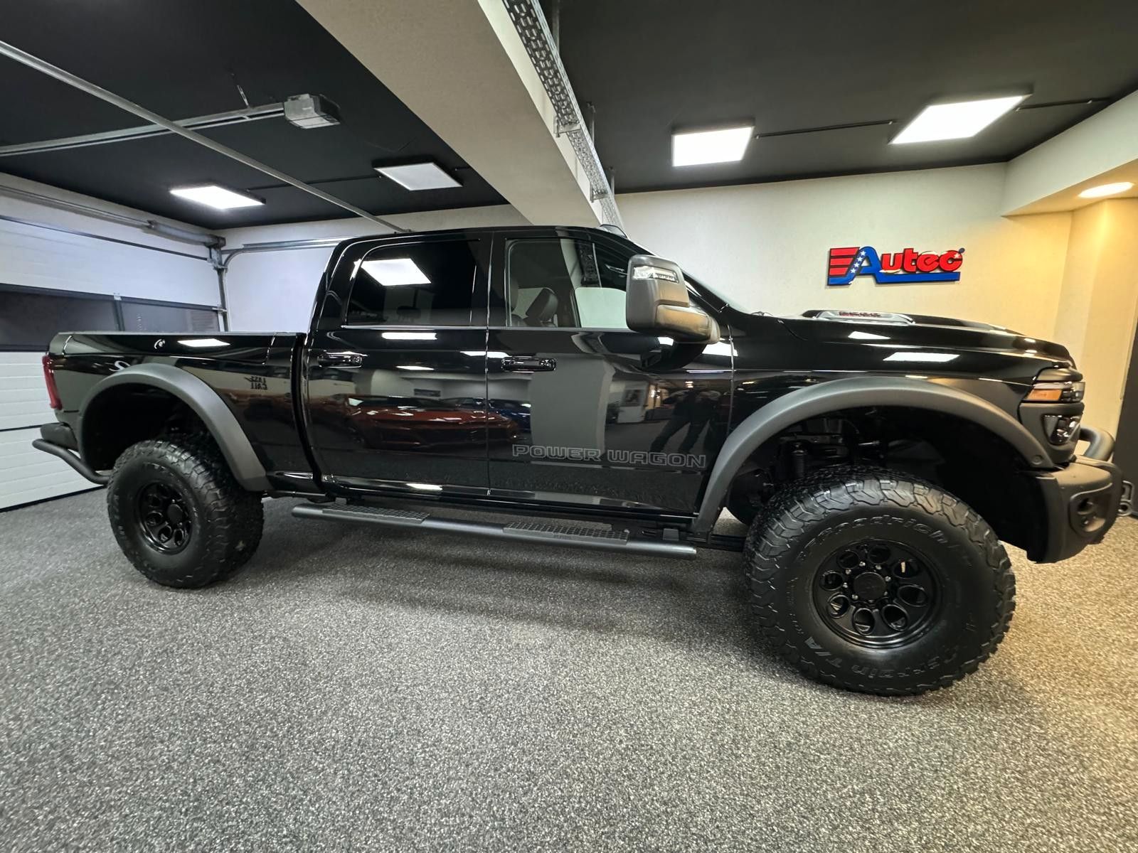 Fahrzeugabbildung Dodge 2500 AEV POWERWAGON OFF ROAD 6.4L-V8 39"-WINDE