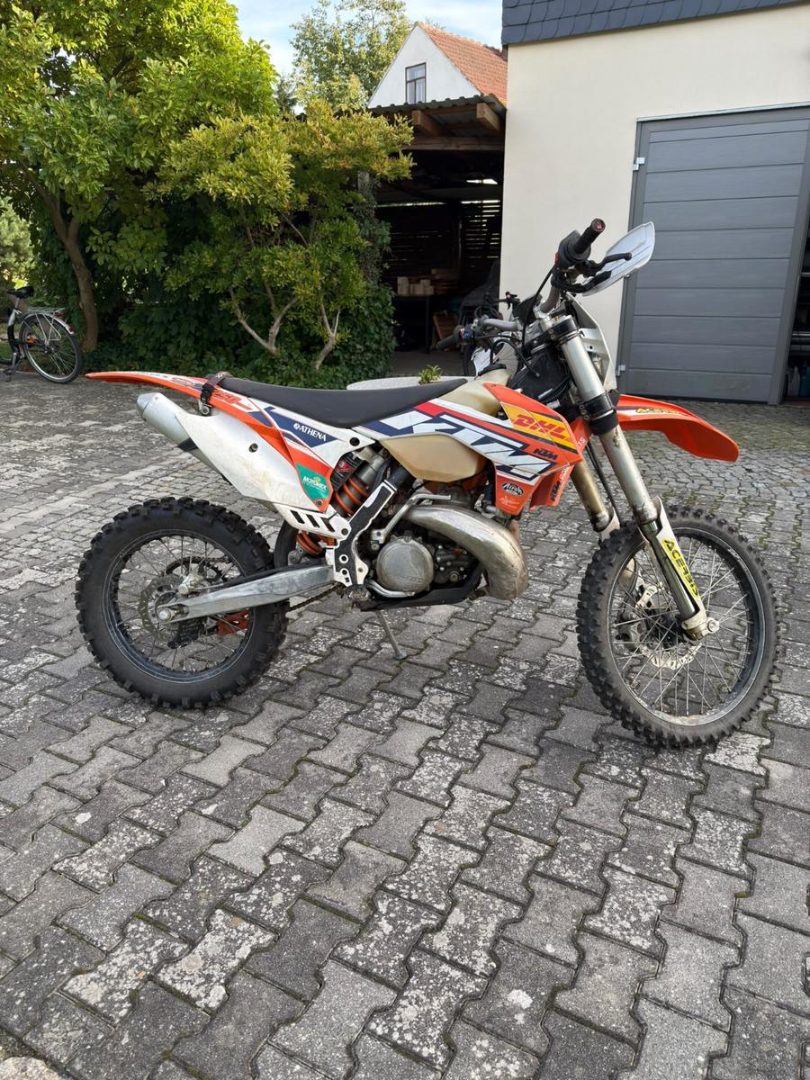 KTM EXC 2012 — вигляд ззаду