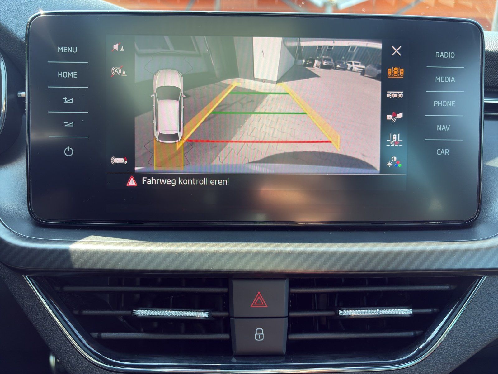 Fahrzeugabbildung SKODA Scala 1.5 TSI DSG Monte Carlo/KAMERA/PANO-DACH/