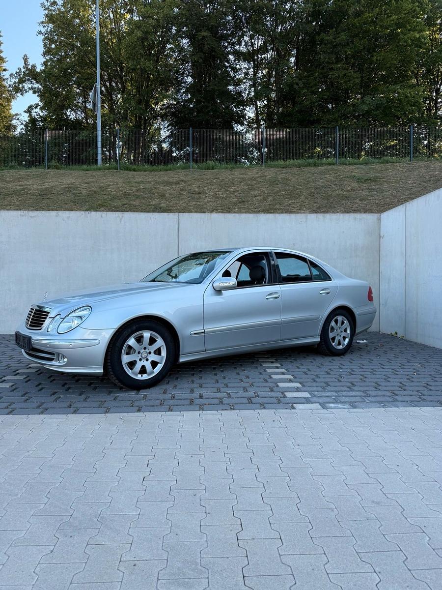 Mercedes-Benz E 320