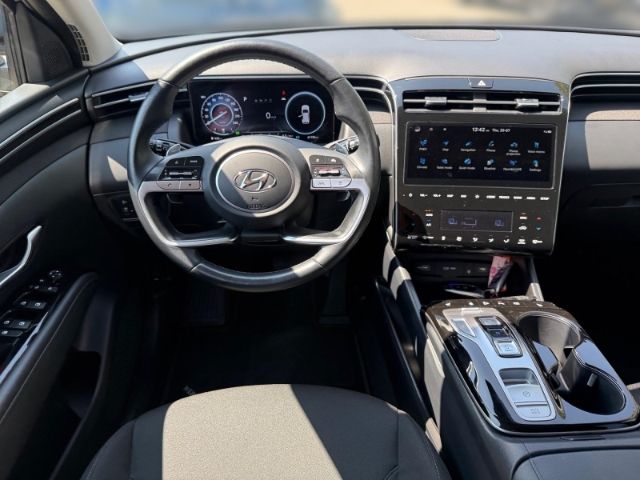Fahrzeugabbildung Hyundai Tucson Trend Plug-In Hybrid 4WD +LED+SHZ+RFK+PDC