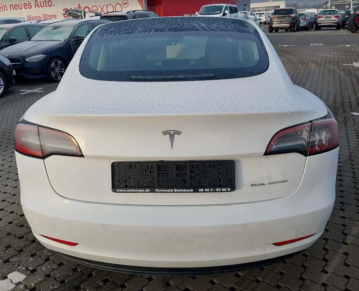 Tesla Model 3 Long Range Dual AWD 19* Pano LED