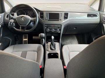 Volkswagen Golf - 11