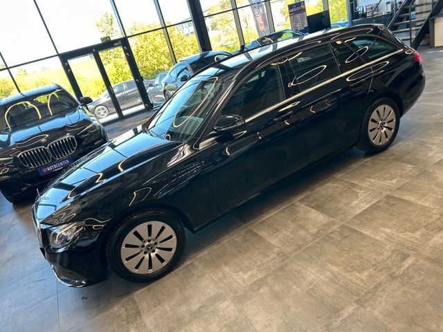 MYAUTOCENTER – Gebraucht- und Jahreswagen mit Werkstattservice in Pfaffenhofen Mercedes-Benz E 200 d *LED*Kamera*PDC*