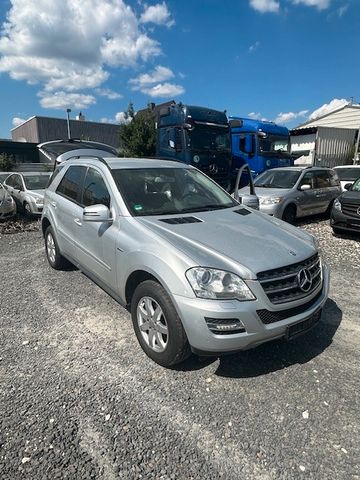 Mercedes-Benz ML 300 CDI  4Matic