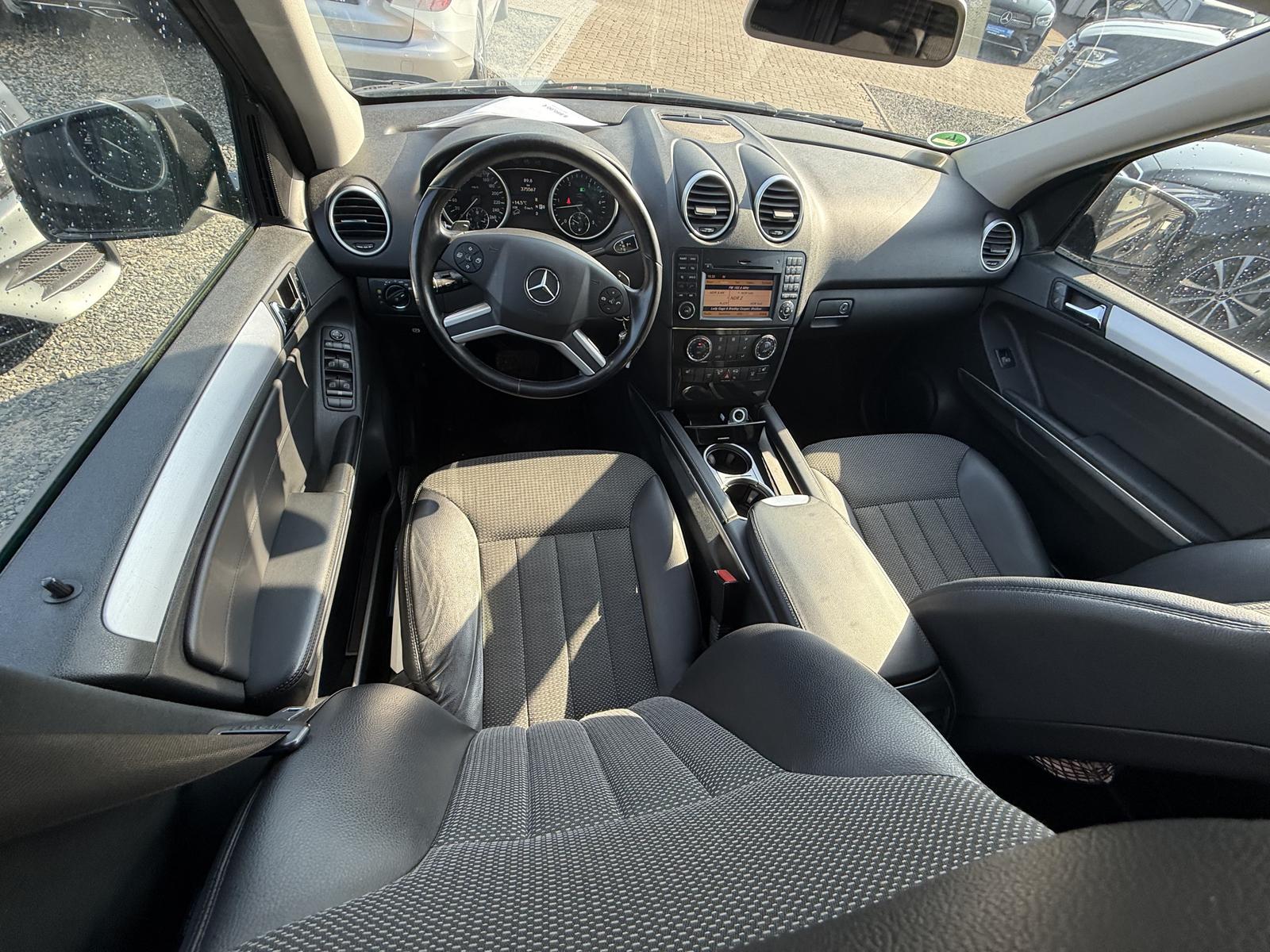 Mercedes-Benz ML300 2011 — photo 8