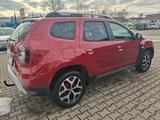 Dacia Duster dCi  Prestige 4x4 Navi SHZ Kamera AHK - rote Dacia Duster