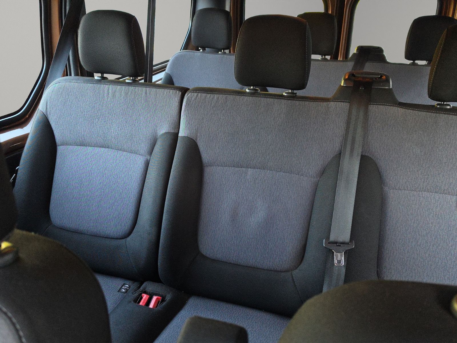Fahrzeugabbildung Opel Vivaro B Kasten/Kombi Combi L1H1 2,7t 9-SITZER