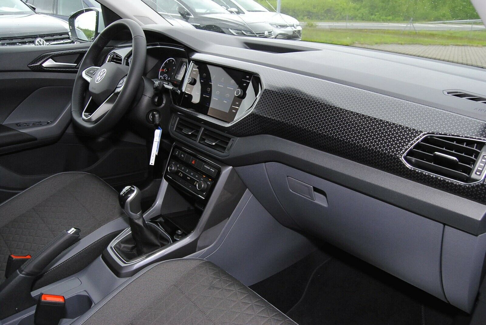 Fahrzeugabbildung Volkswagen T-Cross Style 1.0 l TSI OPF 6-Gang Navi