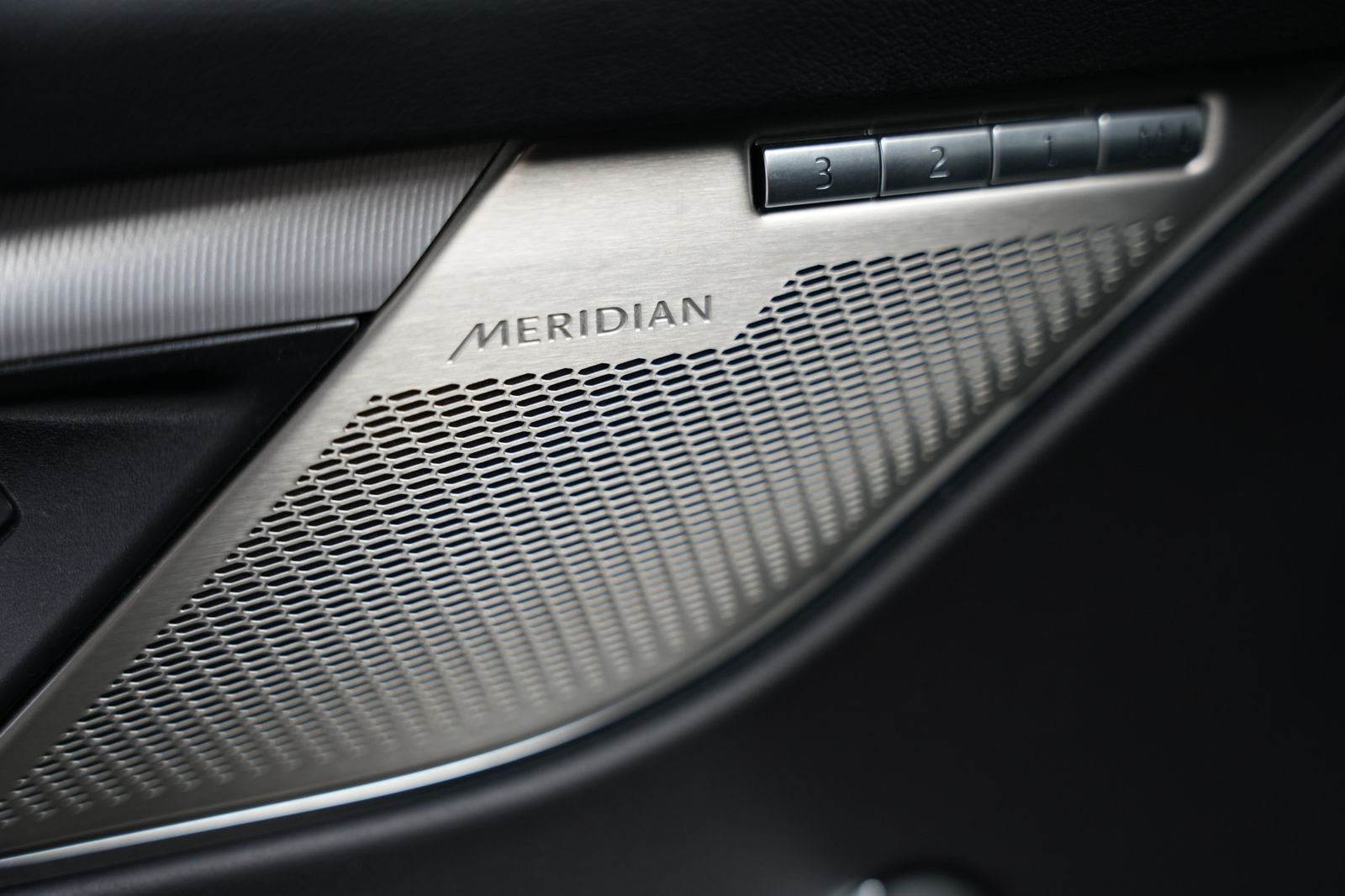 Fahrzeugabbildung Jaguar F-PACE R-Dynamic S *Meridian*Ambiente*Alcantara