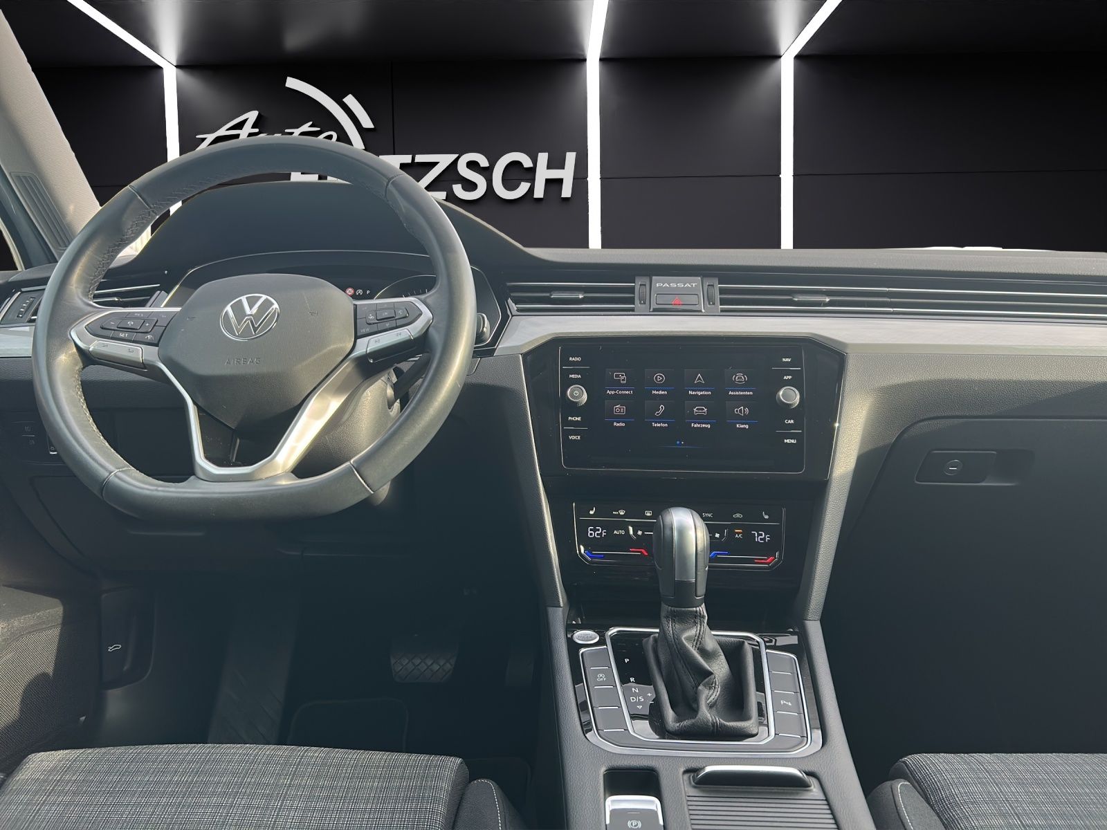 Fahrzeugabbildung Volkswagen Passat Variant Business TDI DSG LED ACC SHZ Rear