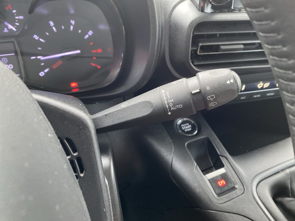 Fahrzeugabbildung Citroën Berlingo M PureTech 110 FEEL *Keyless*PDC*8Zoll*