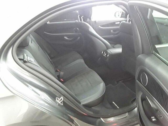 Fahrzeugabbildung Mercedes-Benz E 220d AMG+Pano+MultiBeam+Ambiente+TotW+360