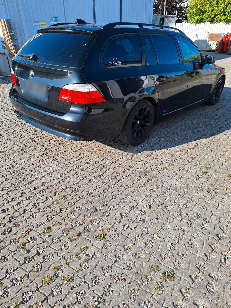 BMW 520 2010 — engine 177 HP (130kW)