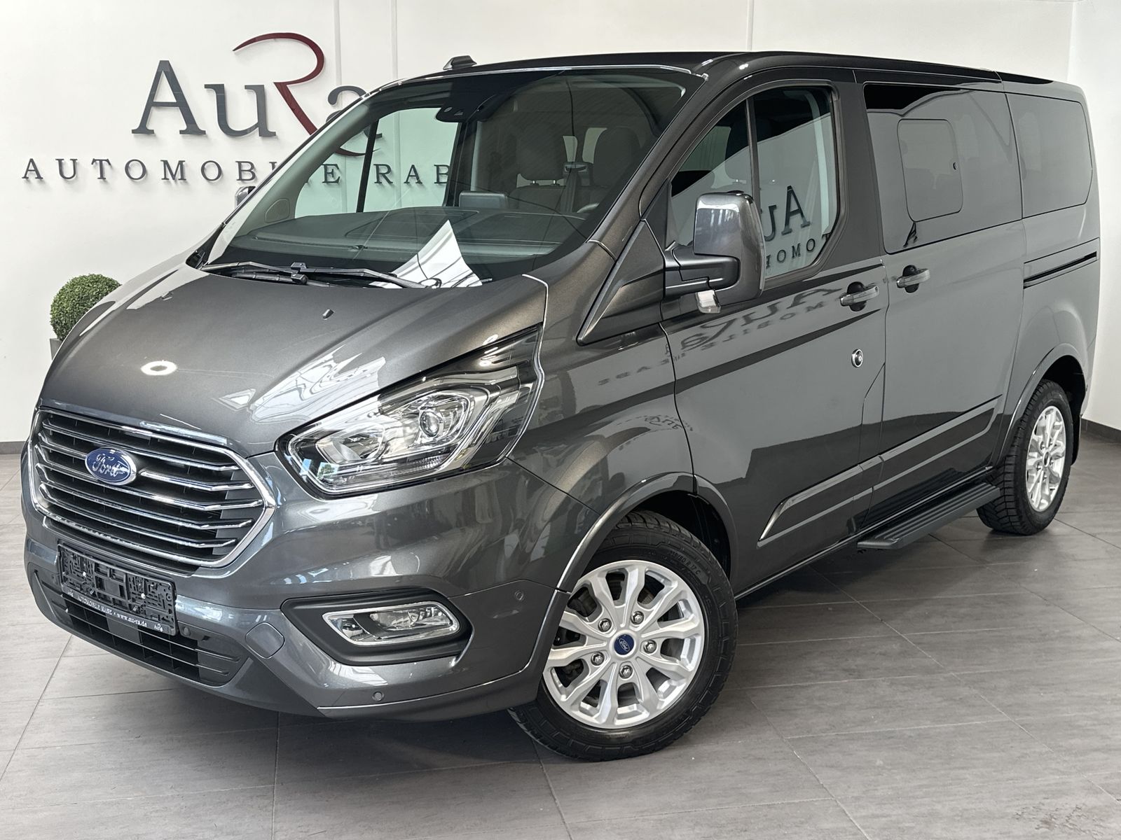 Fahrzeugabbildung Ford Custom 320 L2 Tourneo Titanium X NAV+XEN+KAM+2HD