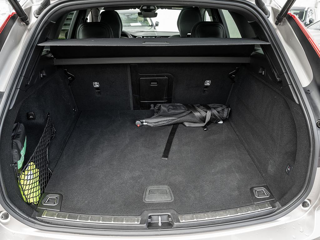 Volvo XC60 B5 AWD Ultimate Dark, миниатюра 28