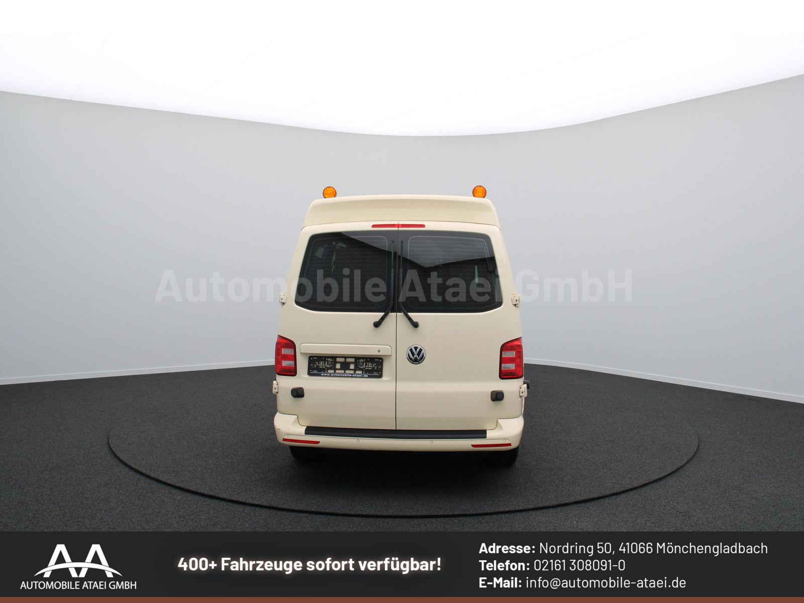 Fahrzeugabbildung Volkswagen T6 Kombi KTW *Rollstuhl-Rampe+Tragestuhl*