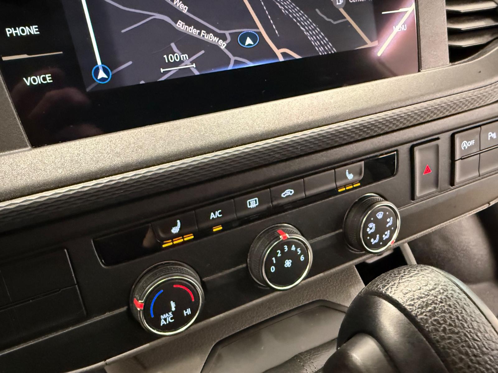 Volkswagen T6.1 Transporter DSG NAVI KLIMA ACC