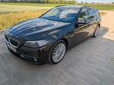 BMW 530d xDrive Touring A Luxury Line Luxury Line - BMW 530: Braun, Kombi