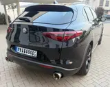 Alfa Romeo Stelvio 2.0 Turbo 16V 206kW B-Tech AT8-Q4 B-Tech - Alfa Romeo: Schiebedach