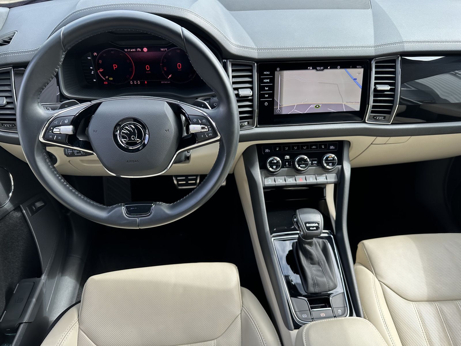 Fahrzeugabbildung SKODA Kodiaq 2.0 TDI L&K DSG 4x4 NAV+LED+PANO+ACC+19ZO