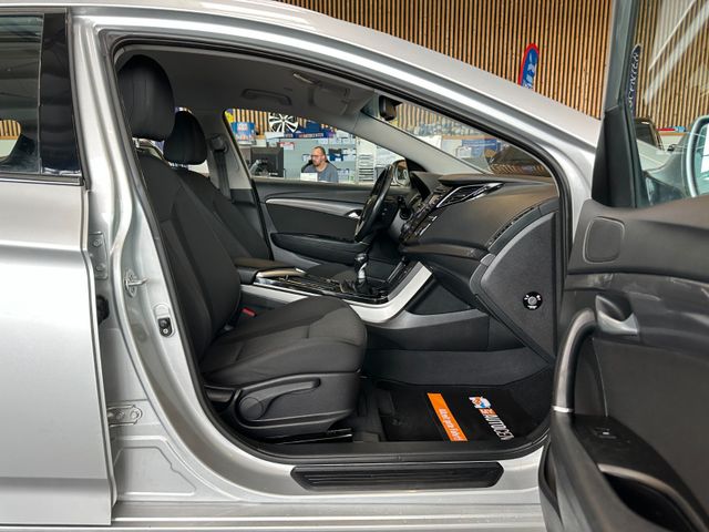Hyundai i40 cw 5 *Tempo*AHK*SitzHZ*PDC*