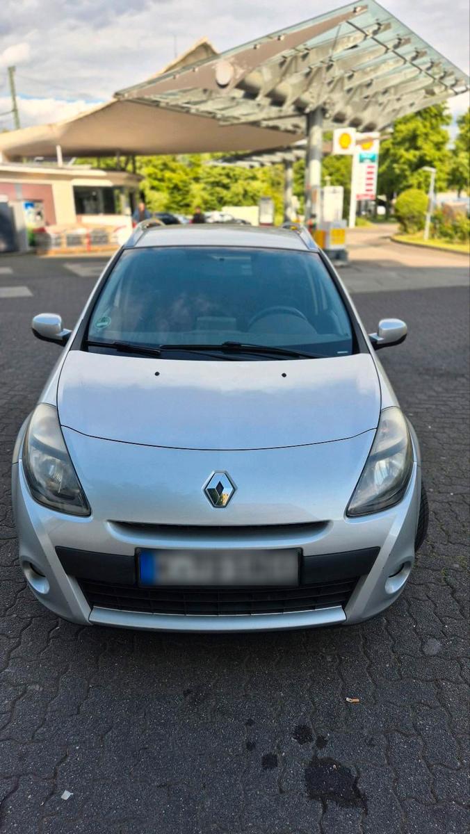 Renault Clio 2012 — rear view