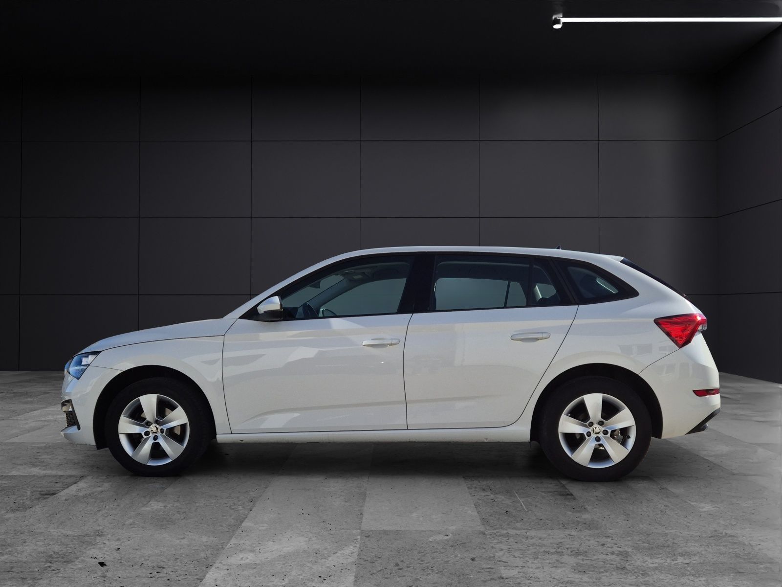 Fahrzeugabbildung SKODA Scala TSI Ambition DSG LED Navi AID GRA PDC SH L