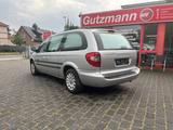 Chrysler Grand Voyager Limited 2.5 CRD Leichenwagen - Chrysler Grand Voyager: Le